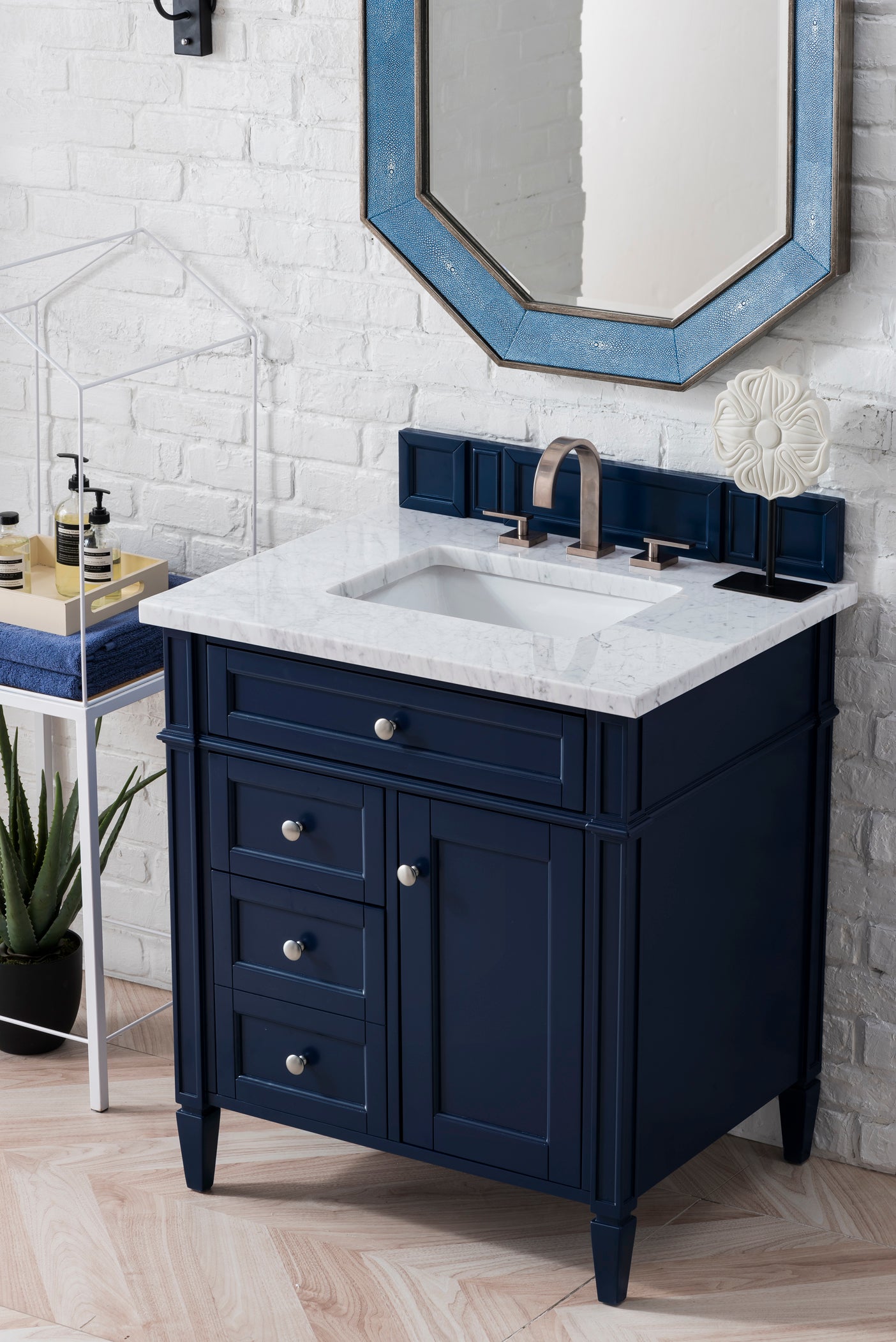 James Martin Brittany 30" Single Vanity with 3 CM Countertop