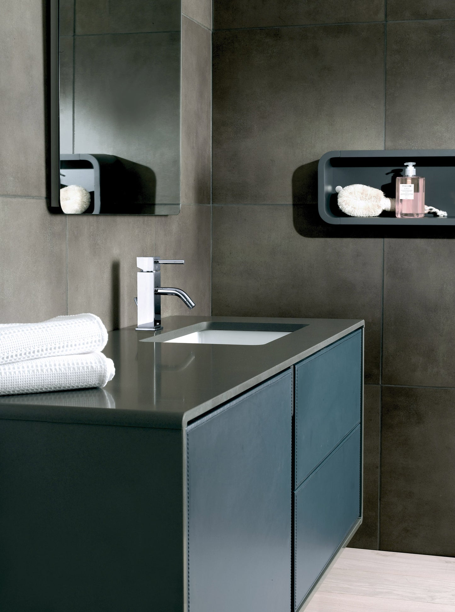 LaToscana AXIA Single Handle Lavatory Faucet in Chrome - Luxe Bathroom Vanities