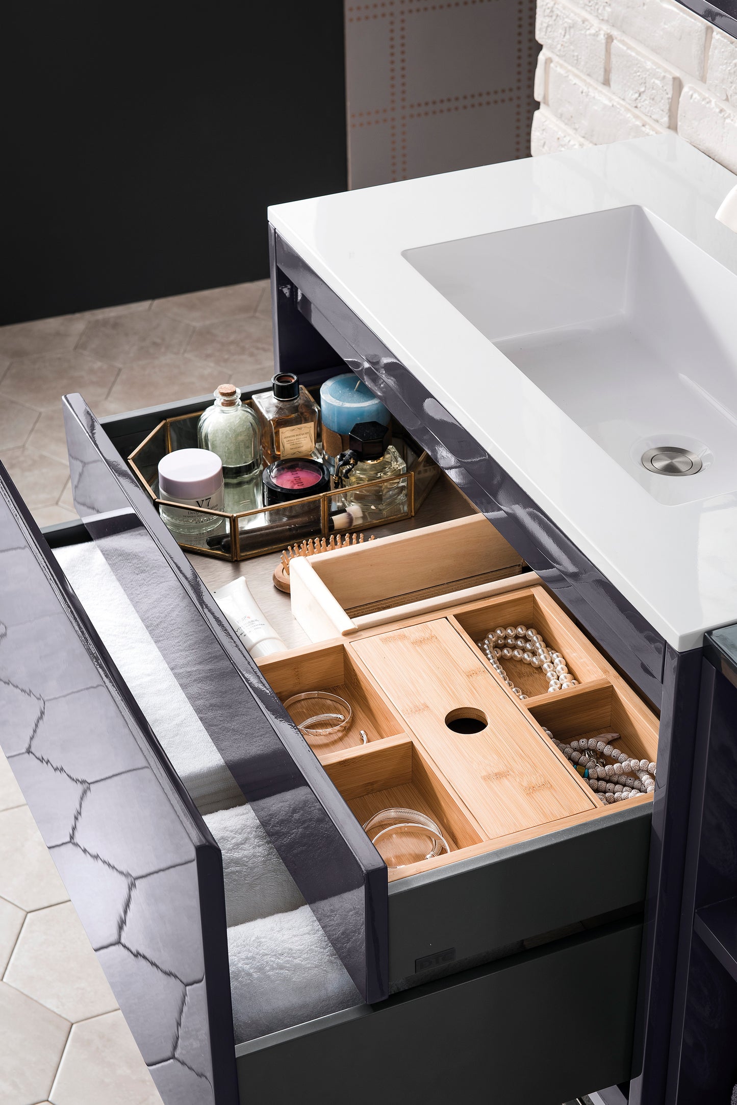 James Martin Milan 31.5" Single Vanity Cabinet with Countertop and Metal Base - Luxe Bathroom Vanities